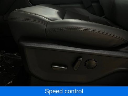 Used 2025 Ford Expedition Max Active AWD/4WD image 18