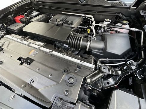 Certified 2025 Chevrolet Colorado Trail Boss image 28