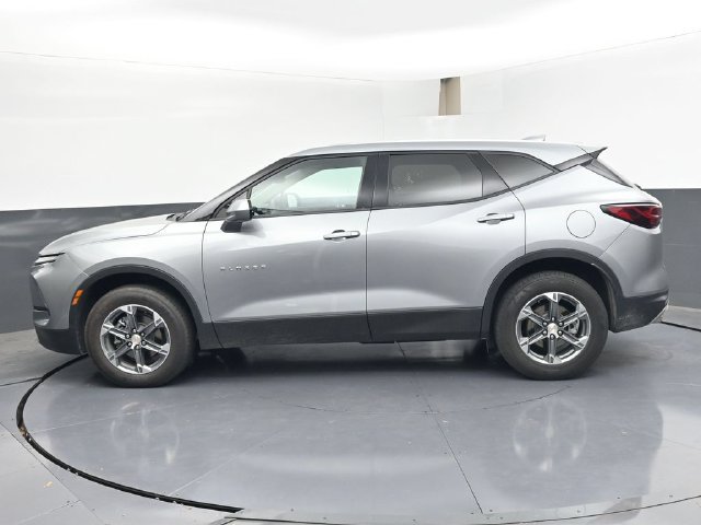 Used 2025 Chevrolet Blazer LT AWD/4WD image 4
