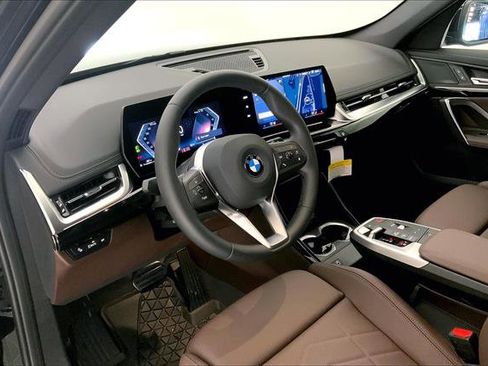 Used 2025 BMW X1 xDrive28i w/ Convenience Package image 4