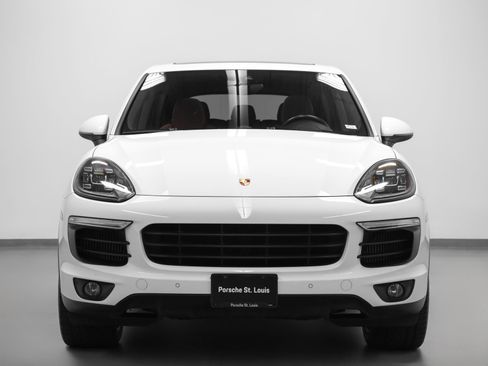 Used 2017 Porsche Cayenne S AWD/4WD image 8