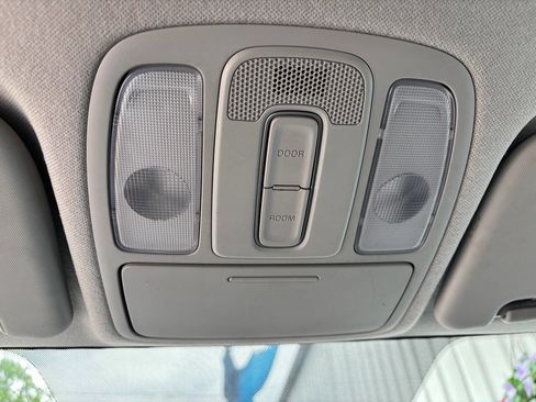 Used 2016 Kia Soul + FWD image 25