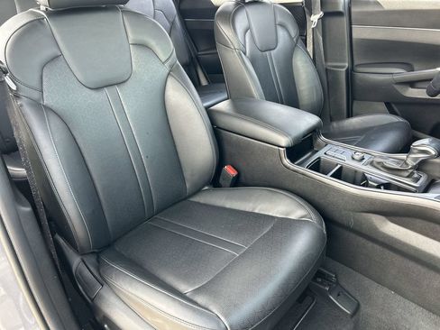 Used 2023 Kia Sorento S FWD image 28