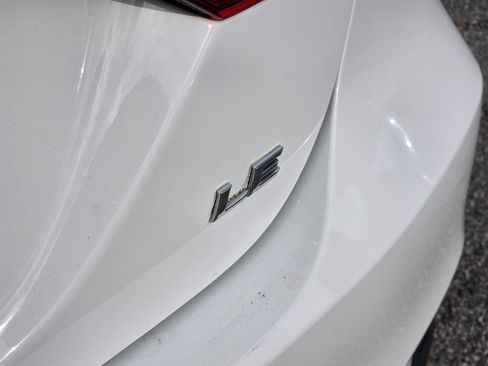 Used 2019 Toyota Camry L image 8