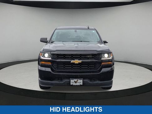 Used 2018 Chevrolet Silverado 1500 Custom w/ Custom Value Package AWD/4WD image 9