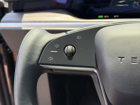 Used 2022 Tesla Model X AWD/4WD image 34