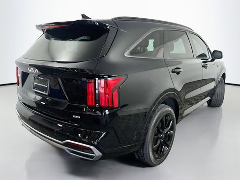 Certified 2023 Kia Sorento SX AWD/4WD image 7