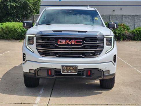 Used 2024 GMC Sierra 1500 AT4 w/ Technology Package AWD/4WD image 2