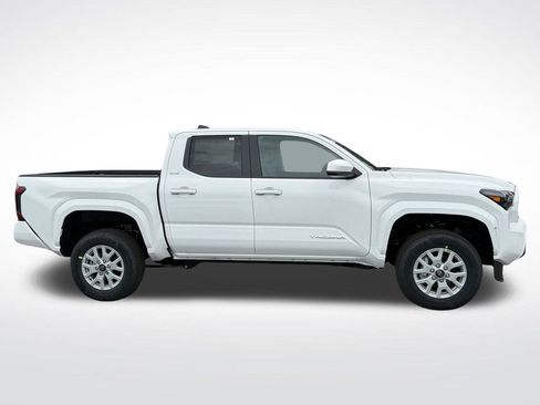 New 2025 Toyota Tacoma SR5 image 6
