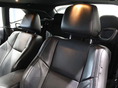 Used 2016 Dodge Challenger SXT Plus image 18