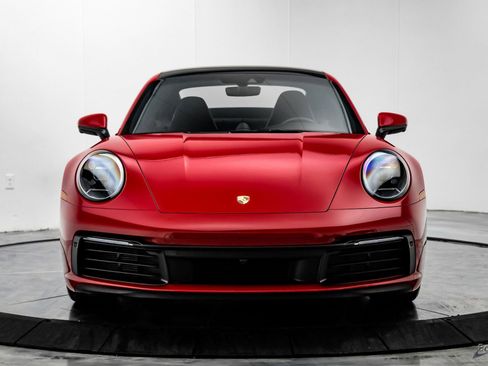 Used 2024 Porsche 911 Carrera w/ Premium Package image 27