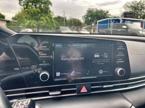 Used 2021 Hyundai Elantra SEL w/ Convenience Package FWD image 13