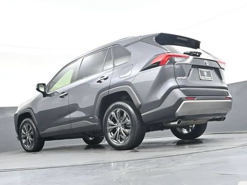 Used 2022 Toyota RAV4 Limited AWD/4WD image 32