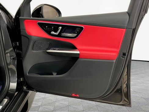Certified 2025 Mercedes-Benz GLC 43 AMG 4MATIC image 28