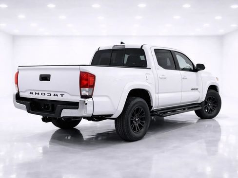 Used 2019 Toyota Tacoma SR5 RWD image 5