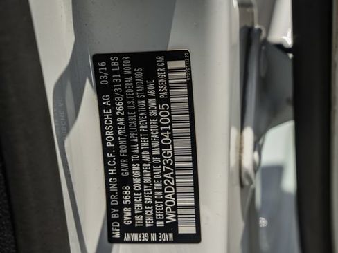 Used 2016 Porsche Panamera S RWD image 33