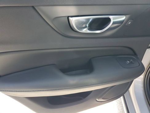 Used 2024 Volvo S60 B5 Core FWD image 13