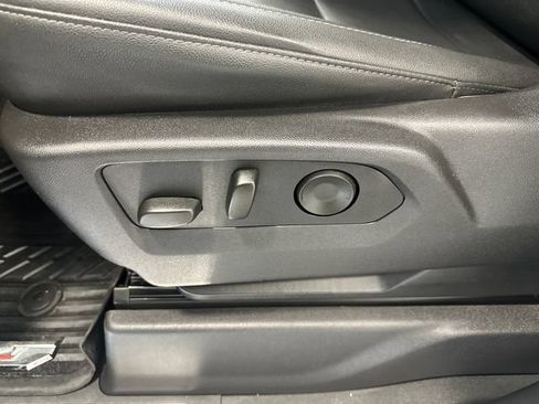 Used 2024 Chevrolet Silverado 1500 LTZ AWD/4WD image 27