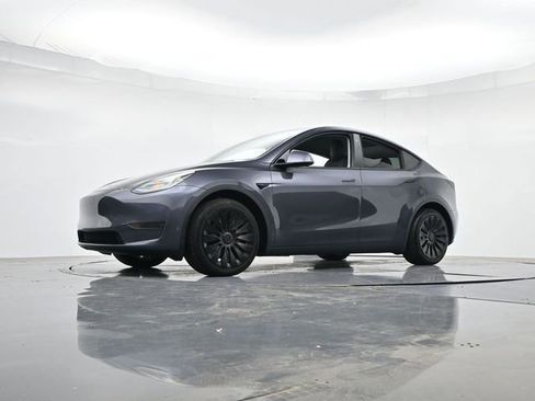 Used 2020 Tesla Model Y Performance AWD/4WD image 32