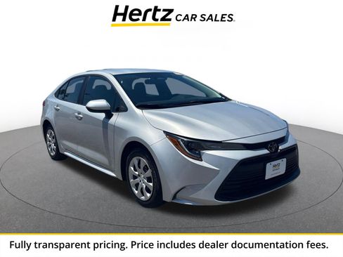 Used 2025 Toyota Corolla LE FWD image 1