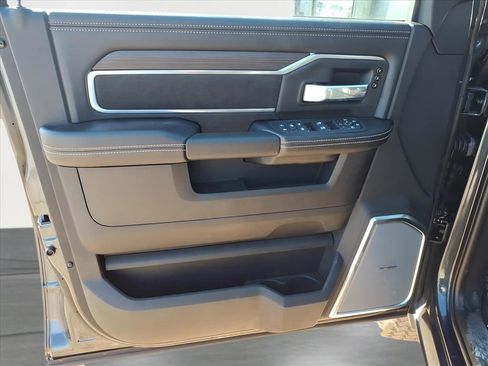 New 2026 RAM 2500 Laramie AWD/4WD image 16