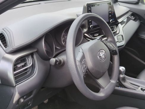 Used 2019 Toyota C-HR LE FWD image 10