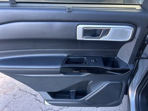 Used 2022 Ford Explorer Platinum w/ Equipment Group 601A image 36