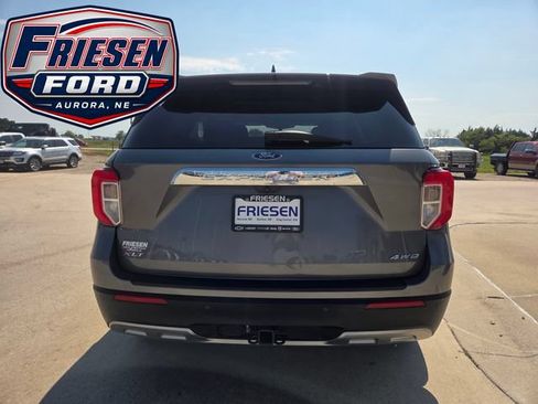 Used 2021 Ford Explorer XLT w/ Equipment Group 202A AWD/4WD image 6