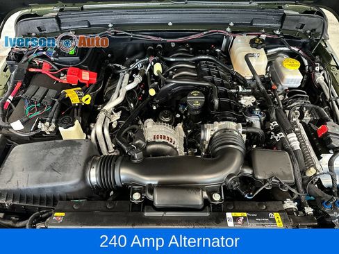 Used 2022 Jeep Wrangler Unlimited Sahara w/ LED Lighting Group AWD/4WD image 12