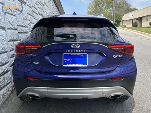 Used 2018 INFINITI QX30 Premium w/ Cargo Package image 5