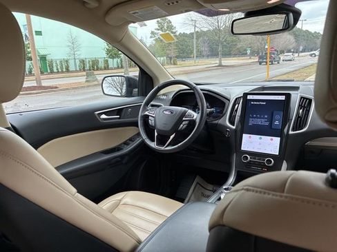 Used 2022 Ford Edge SEL w/ Convenience Package image 25