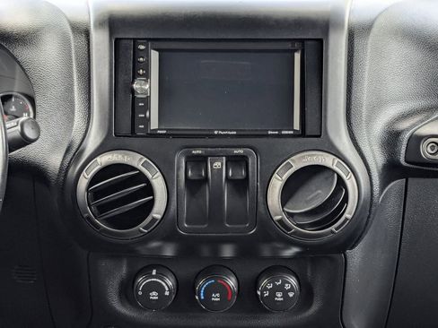 Used 2014 Jeep Wrangler Sport w/ Quick Order Package 23S AWD/4WD image 18