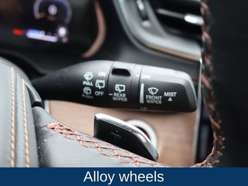 Used 2022 Jeep Grand Cherokee Summit w/ Luxury Tech Group V image 26