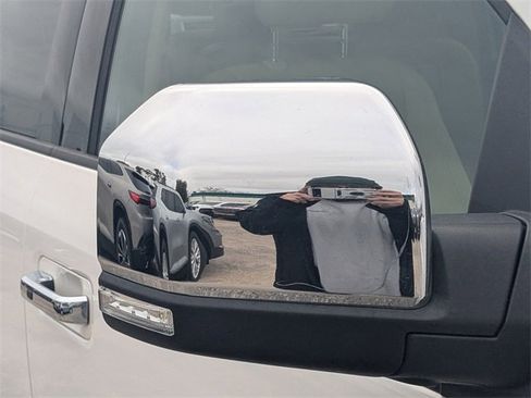 Used 2015 Ford F150 Lariat w/ Equipment Group 502A Luxury image 12