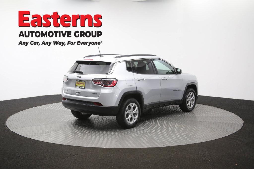 Used 2024 Jeep Compass Latitude AWD/4WD image 44