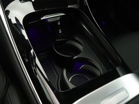 New 2026 Mercedes-Benz GLC 300 image 7