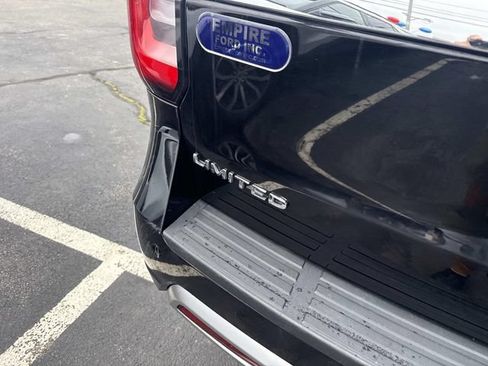 Used 2024 Ford Expedition Max Limited AWD/4WD image 5
