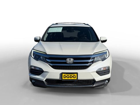 Used 2018 Honda Pilot Touring image 8