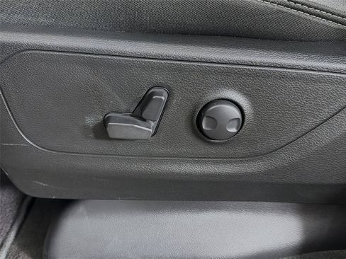 Used 2023 RAM 1500 Big Horn AWD/4WD image 41