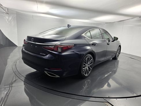 Used 2025 Lexus ES 350 w/ Premium Package FWD image 4