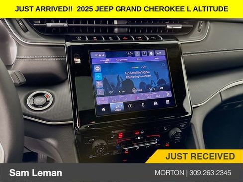 New 2025 Jeep Grand Cherokee L Altitude image 14