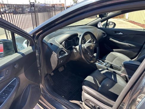 Used 2017 Chevrolet Cruze Premier w/ RS Package image 6