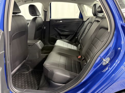 Certified 2023 Volkswagen Jetta SE image 25