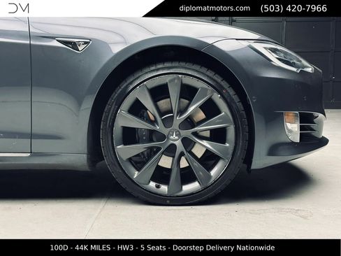 Used 2018 Tesla Model S 100D AWD/4WD image 41
