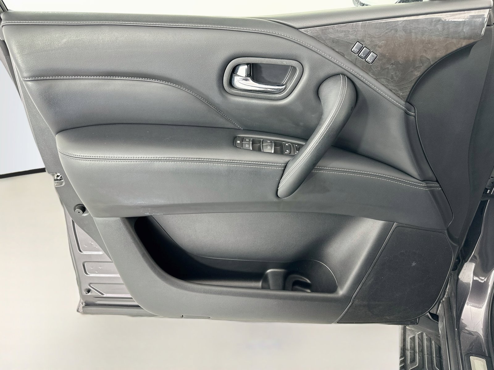 Used 2024 INFINITI QX80 Luxe AWD/4WD image 28