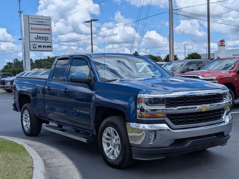 Used 2019 Chevrolet Silverado 1500 LT w/ All Star Edition AWD/4WD image 3