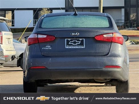 Used 2016 Kia Forte LX w/ LX Popular Plus Package image 7