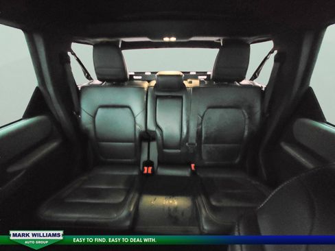 Used 2023 Ford Bronco Badlands image 26