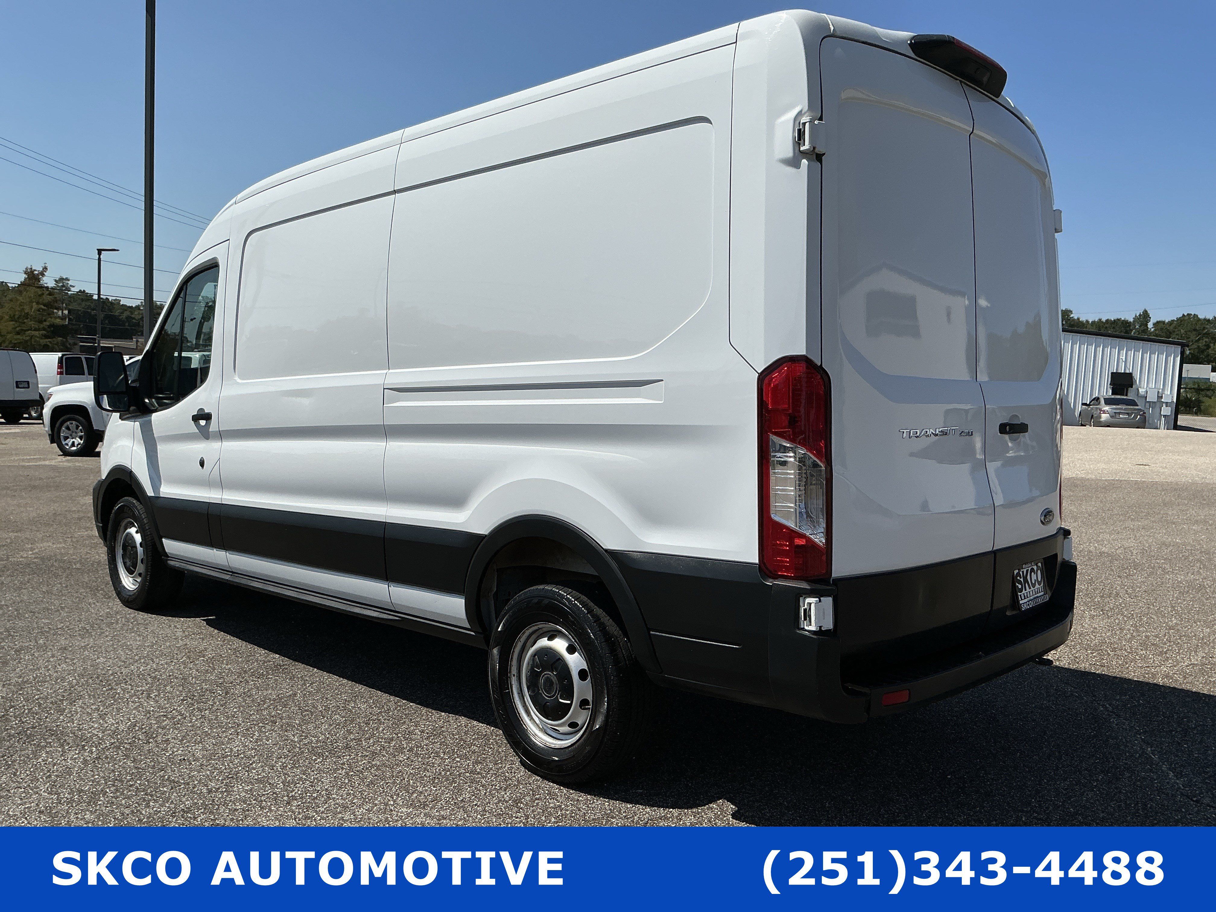 Used 2025 Ford Transit 250 148 Medium Roof RWD image 3