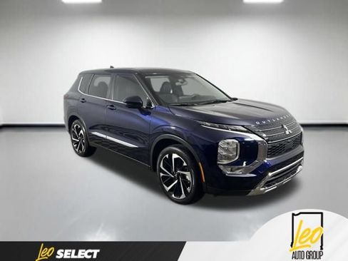 Used 2024 Mitsubishi Outlander SE AWD/4WD image 4